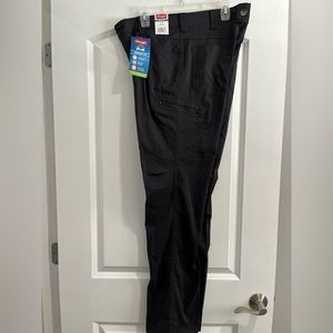 NWT Wrangler Performance Mens 34 x 34 Black pants